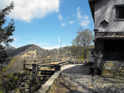 Dorsale du Triangolo Lariano - Refuge Riella (1270 m.)