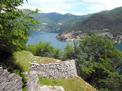 Sentee di Sort (380 m) - Moltrasio | Excursion de Moltrasio au refuge du Bugone