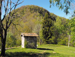 Il Roccolo (945 m) Bocchetta del Nuvolone | Excursion de Bellagio à Monte Nuvolone