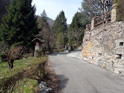 Le Forum Franciscain (550 m) - Caslino d'Erba | Excursion de Caslino d'Erba au Rezzago