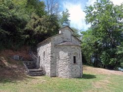 Temple de San Fedelino (200 m) | Excursion de Sorico au temple de San Fedelino