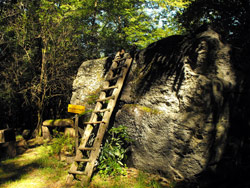 Avallo della Piazze (460 m) - Torno | Excursion de Torno à Pietra Pendula