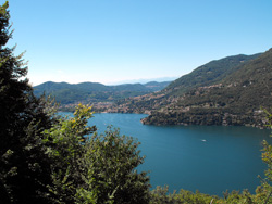 Sentier Torno - Montepiatto (500 m) | Excursion de Torno à Pietra Pendula