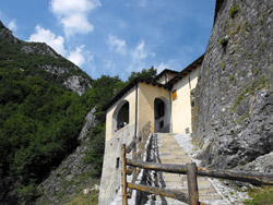 Santa Maria Sopra Olcio (661 m) | Excursion circulaire d’Olcio à Zucco Sileggio