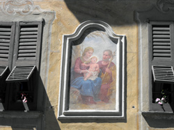 Fresques sur les maisons de Gera Lario