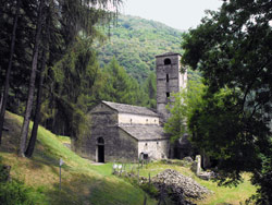 Abbaye de San Benedetto (820 m) - Tremezzina | Excursion de Lenno à Val Perlana