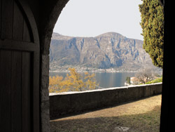 Église de San Giorgio in Mandello del Lario sur le sentier du Viandante (Voyageur)