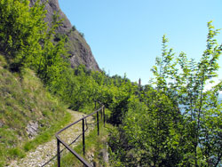 Via Crucis (445 m) | Excursion de Griante au Sasso (Rocher) de San Martino